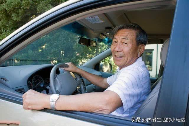 适合60岁老人的小生意（老人退休后，适合做什么样的工作？）