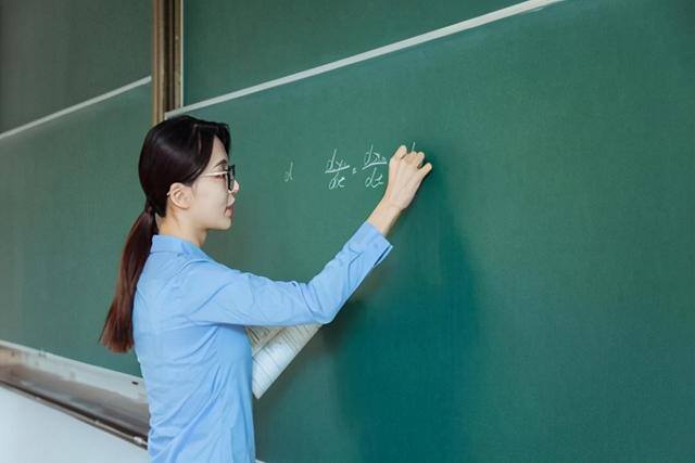 学什么技术最赚钱（2020年学什么技术最赚钱）