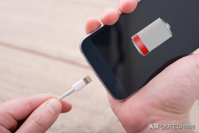 手机怎么充电快（手机怎么充电更快）
