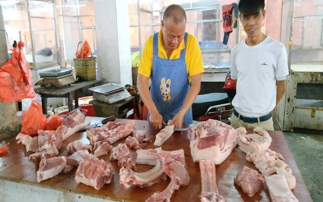 小生意投资什么项目比较好（市场上一万元起步的小生意，一年能赚多少钱？）