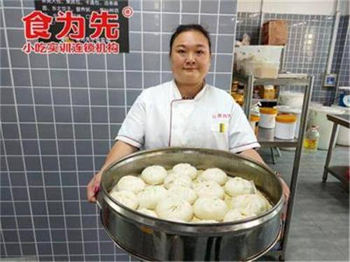 适合女人一个卖早餐摆摊（食为先教做什么？）