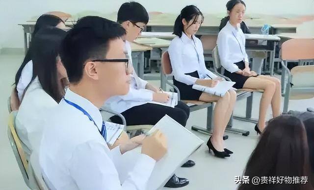 女人嘴笨内向做什么行业好（嘴笨的人是不是很难通过面试）