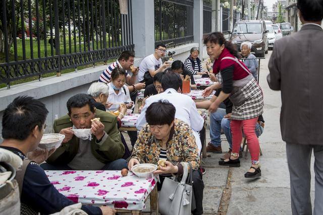 适合一个人卖的早餐摊（6元一份的皖北特色小吃，外焦里嫩，老人孩子都喜欢）