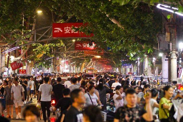小摊生意做什么赚钱（什么生意适合摆地摊）