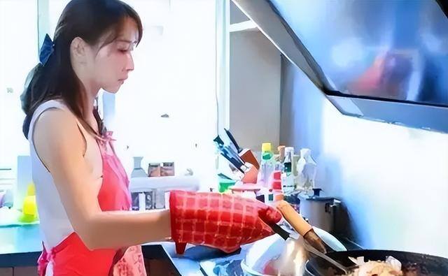 什么工作工资高适合女生（高楼林立的“牢笼”）