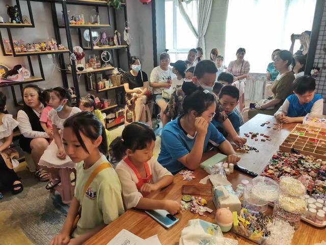 带娃做什么小本生意好（如何经营一家diy手工店）