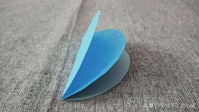 灯笼制作手工简单做法（简易灯笼折纸教程图解）