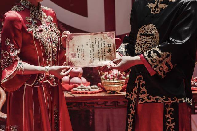 办一场婚礼要多少钱（办一场中式婚礼需要多少钱？）