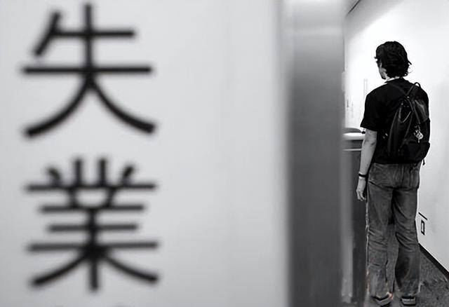 收废品赚钱嘛（摆地摊赚钱吗？）