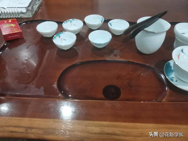 2023年如何利用一台电脑赚钱（想要2023年持续赚大钱，普通人可以这样干）