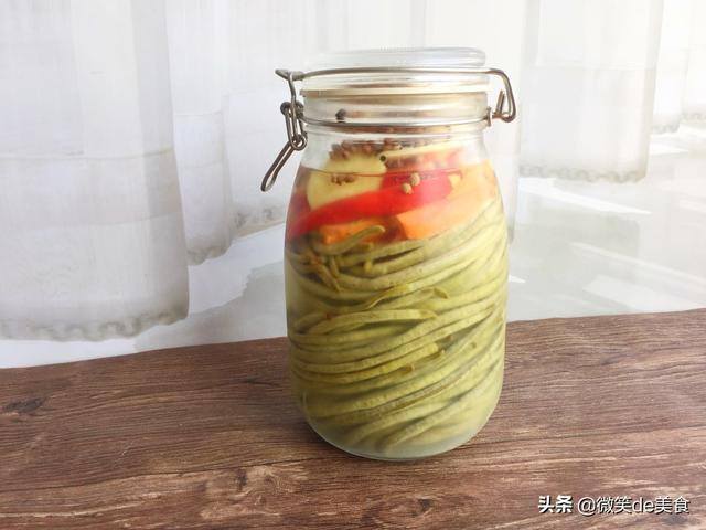 家庭自制酸豆角简单的方法（自制酸豆角，自己在家也能做）