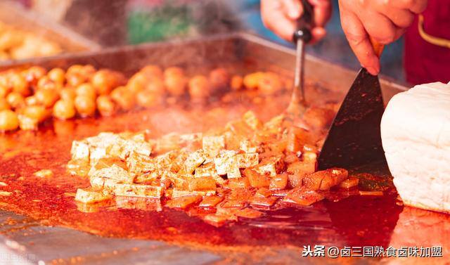 适合摆摊的项目（街边小吃生意火爆，哪些项目适合摆摊？）