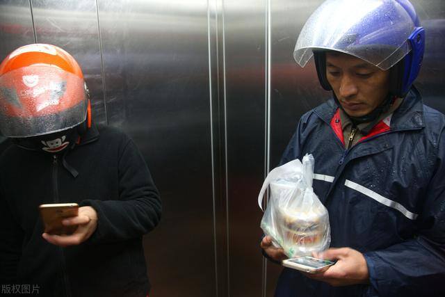 送外卖一天能赚多少（外卖骑手一个月能挣多少钱？）