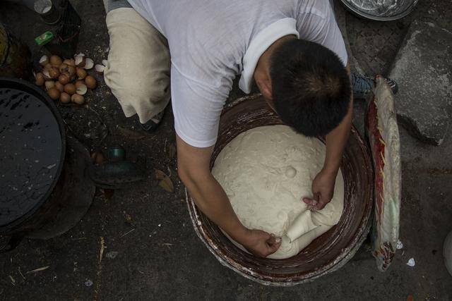 适合一个人卖的早餐摊（6元一份的皖北特色小吃，外焦里嫩，老人孩子都喜欢）