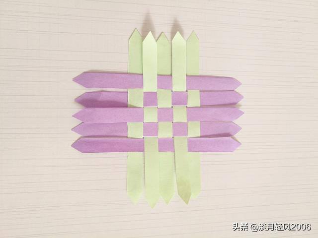 儿童简单手工（幼儿手工，用10个小纸条做一个小船，简单好学）