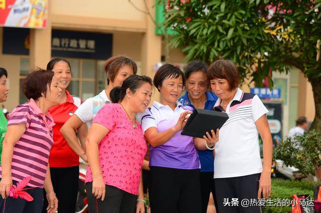 适合60岁老人的小生意（老人退休后，适合做什么样的工作？）