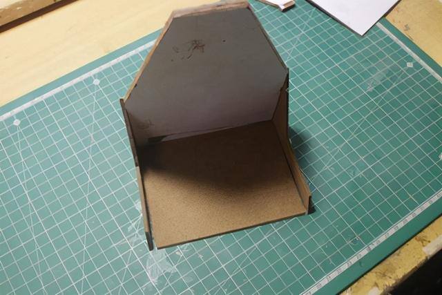 手机支架怎么做手工（复仇者手机支架制作）