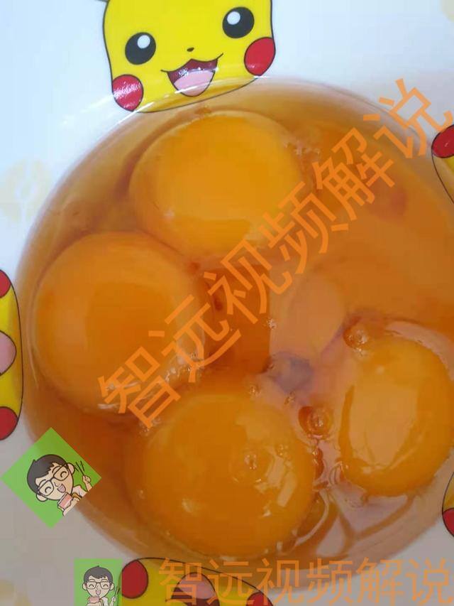 自己在家做蛋糕的最简单方法（生日蛋糕怎么做？）