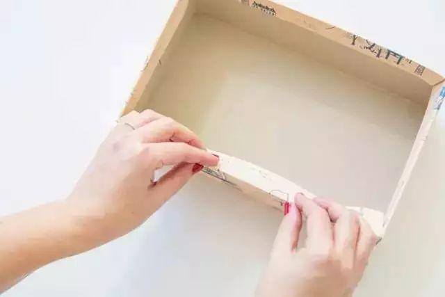 废旧纸箱手工制作创意简单（家里的旧纸箱、购物的快递盒不要扔只要简单改造一番就有各种强大新功能哦）