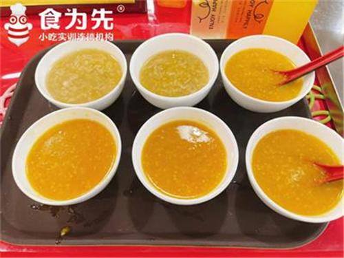 适合女人一个卖早餐摆摊（食为先教做什么？）