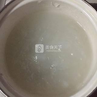 如何自制凉粉（夏日凉拌凉粉）