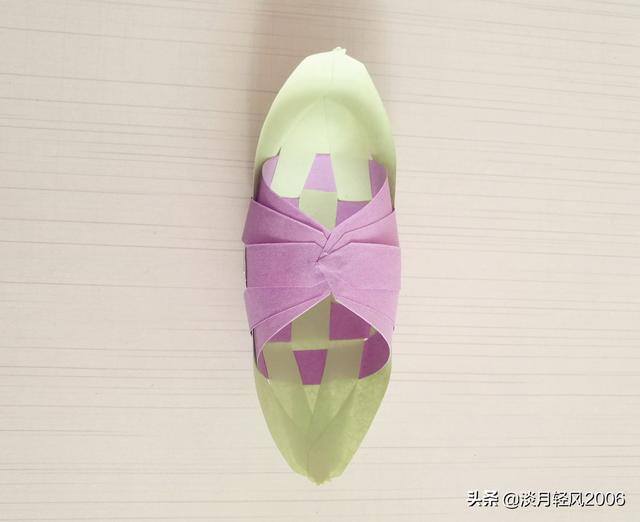 儿童简单手工（幼儿手工，用10个小纸条做一个小船，简单好学）