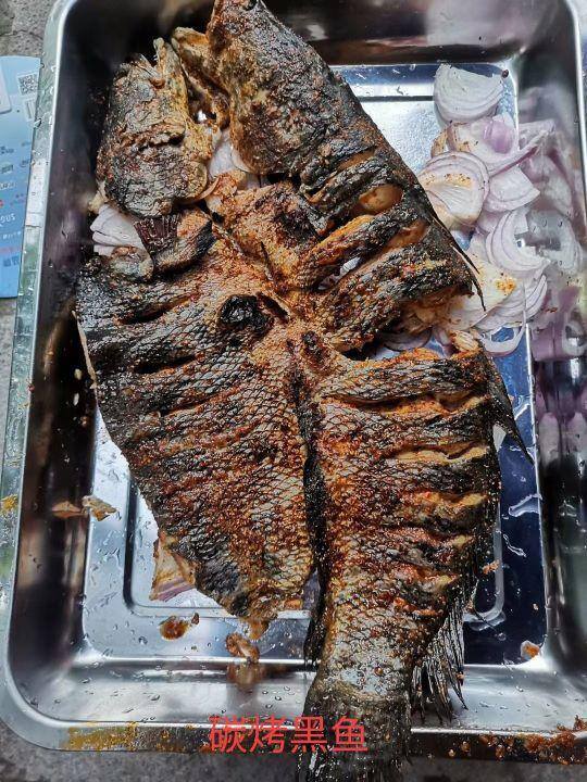 做烧烤是开店好还是摆摊好（摆摊卖烧烤，还是买台电脑做自媒体？）