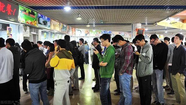 30个适合大学生创业的项目（校园生活服务平台怎么做？）