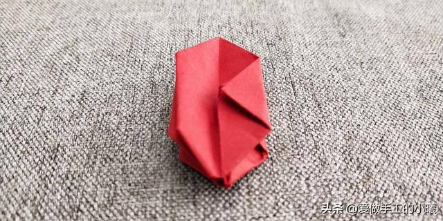 手工作品怎么做 简单 漂亮（红苹果折纸教程图解）