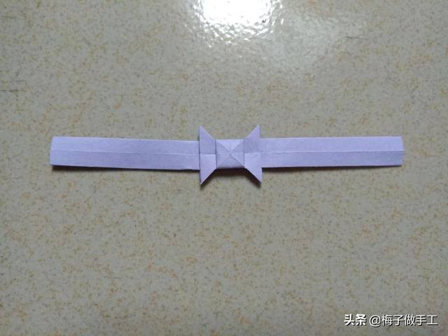 长方体怎么做手工制作（教你用一张纸怎么折一颗蝴蝶结戒指，折法简单又漂亮）
