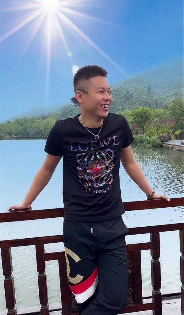 网红胜仔一个月挣多少钱（胜仔的成长历程）