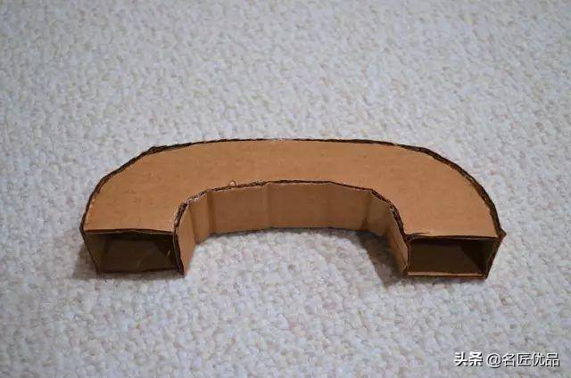 废旧纸箱手工制作大全（幼儿园纸板双层停车场）