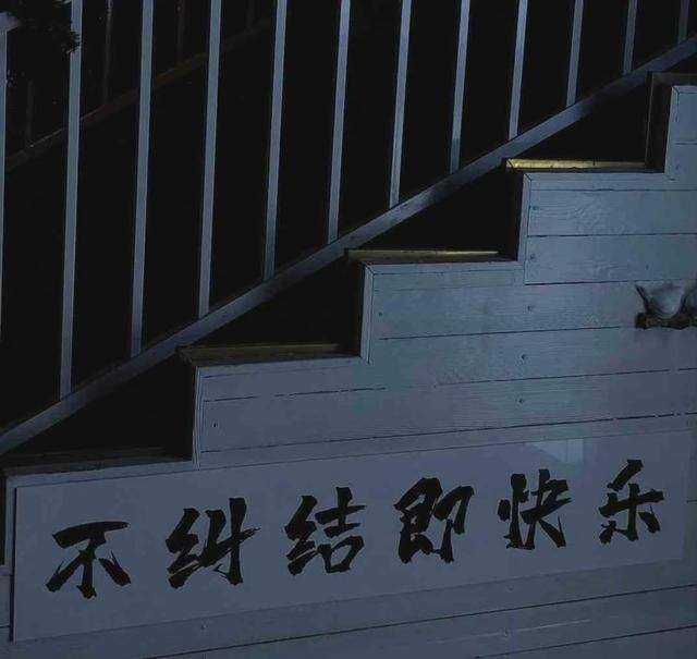 不想上班的文案（不想上班不想上班不想上班）