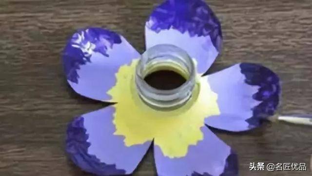 废品制作手工大全简单又漂亮（废弃的矿泉水瓶别扔，教你在家自制塑料瓶，孩子的最爱）