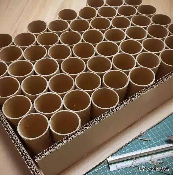 废旧纸箱手工制作大全（幼儿园纸板双层停车场）