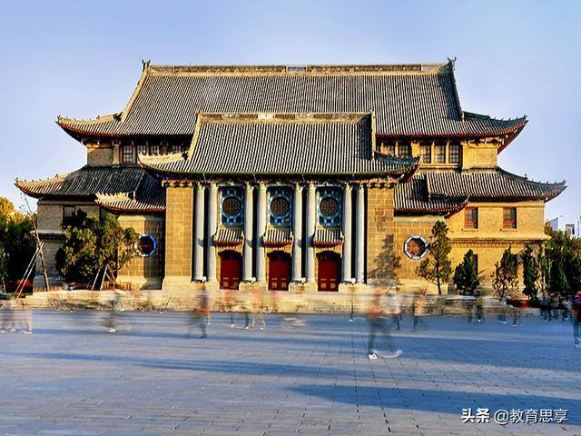 大专辅导员要什么学历（大学生学历贬值越来越严重）