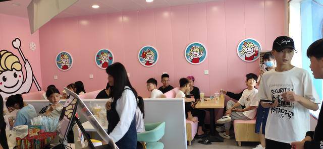 奶茶店赚钱吗（开一家奶茶店挣钱吗？）