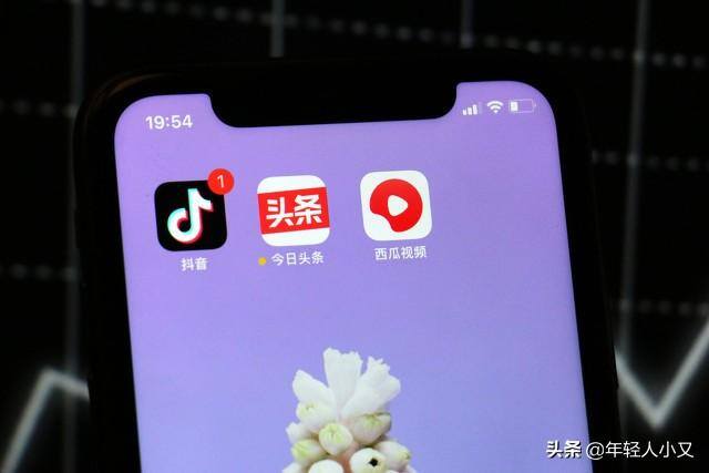 宝妈适合做什么工作又不耽误接孩子（有哪些工作可以让妈妈带着孩子就能完成？）