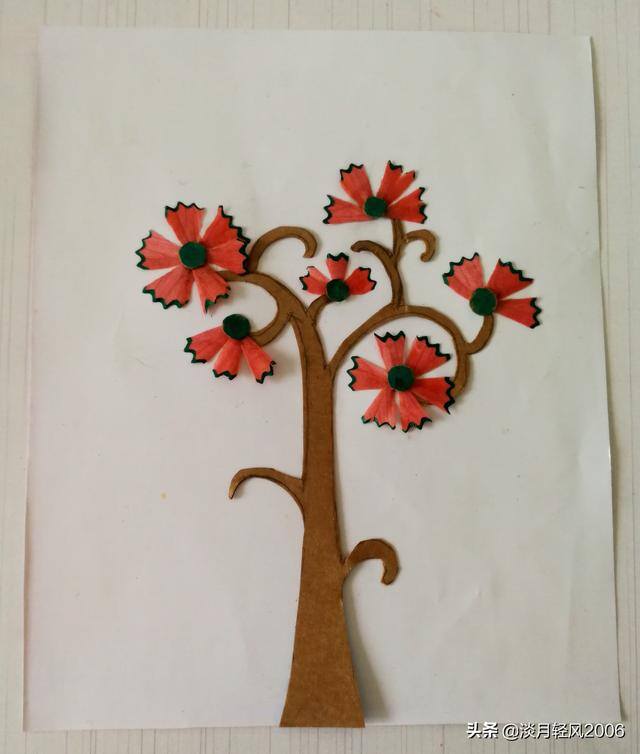 用废品做手工（幼儿园手工：废纸粘贴画）