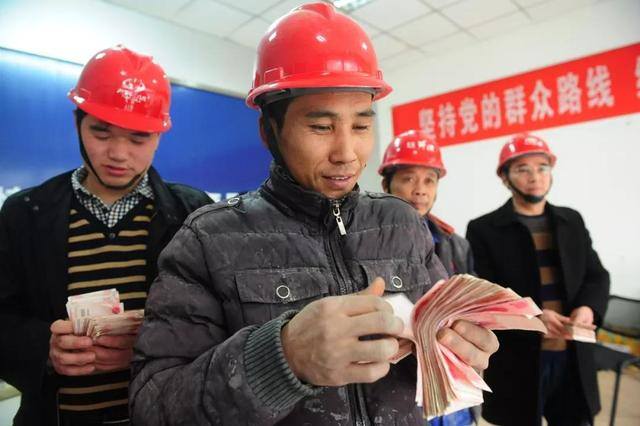 在工厂上班自离不给工资合法吗（员工“自离”到底能不能拿到退工单？）