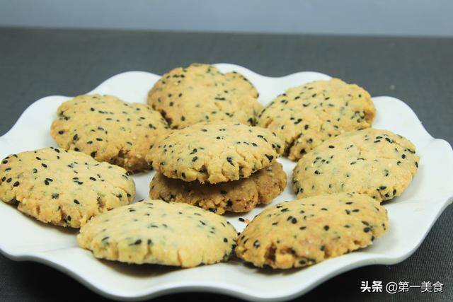 家庭自制桃酥的做法（家常版桃酥做法，掌握好面和油的比例很轻松就能做好）