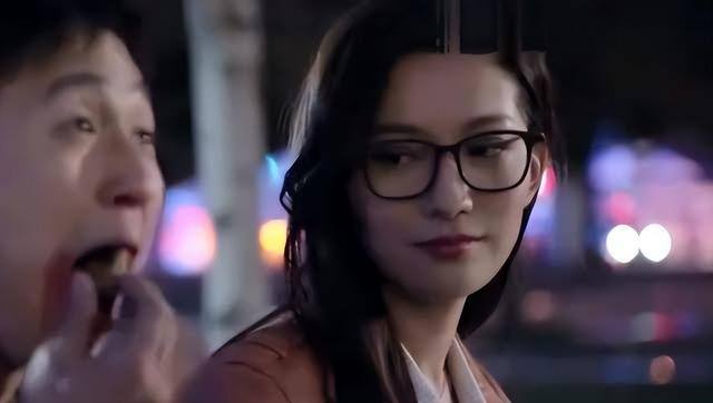 重生之赚它十个亿 小说（网络文娱小说排行榜，男主角各项全能，轻松玩转娱乐圈）