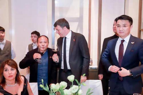 手工之家（手工之家与意大利前总理伦齐亲切交流）