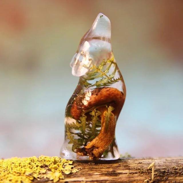 简易在家自制树脂（俄罗斯艺术家用透明树脂制作动物雕像，晶莹剔透，美到不行）