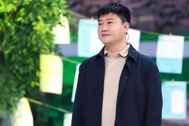边看直播边赚钱的软件（网红老陈一个月赚16000元，后悔当初辞掉警察工作吗？）