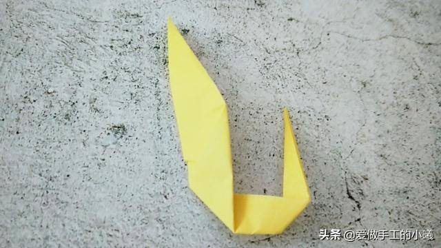 适合儿童做的手工（儿童趣味手工——简单剪刀折纸教程）