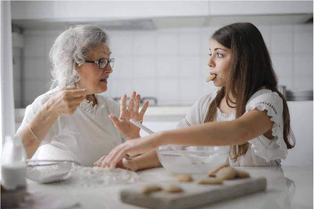 女人退休后干点啥最好