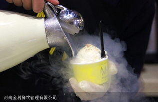 摆摊卖冰激凌赚钱吗