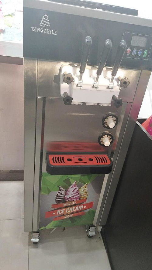 二手冰淇淋机器多少钱一台