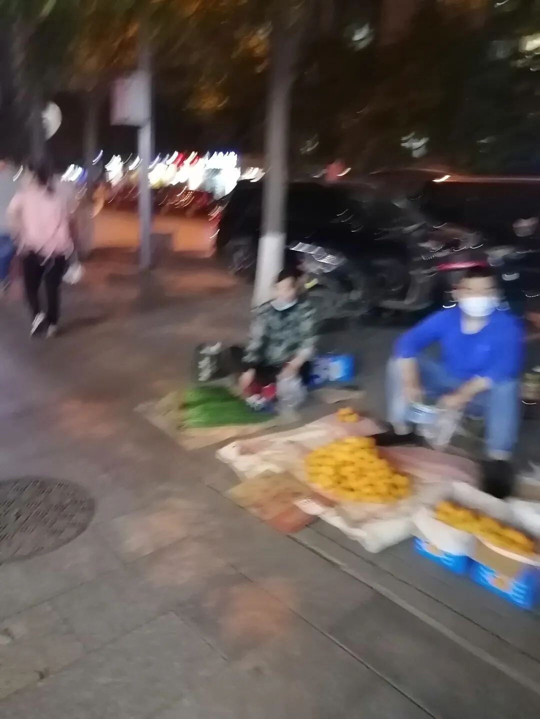 摆地摊做什么生意最好做最挣钱